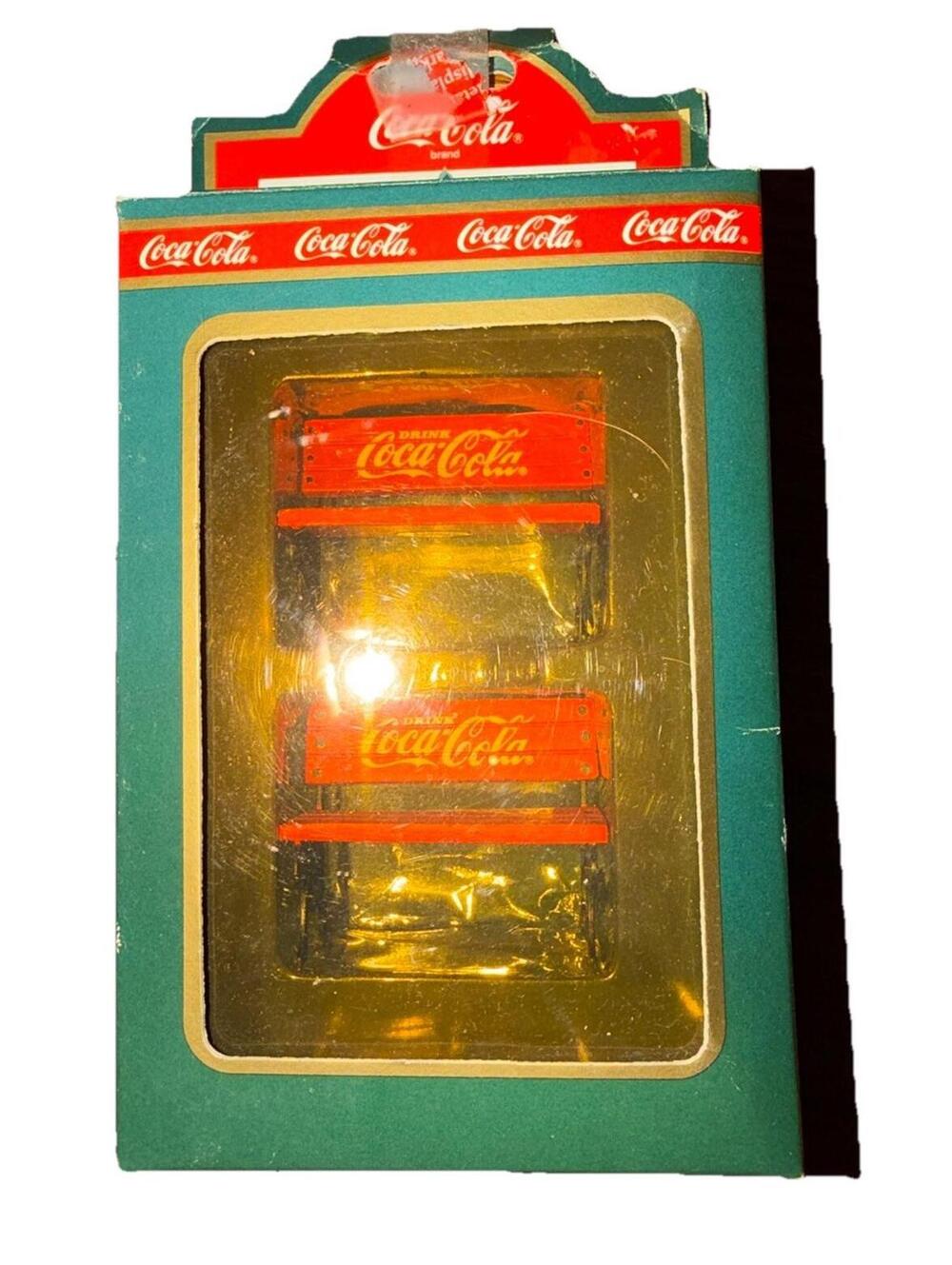 Coca Cola 1996 Town Square Vintage Collection Coke Benches # 64319